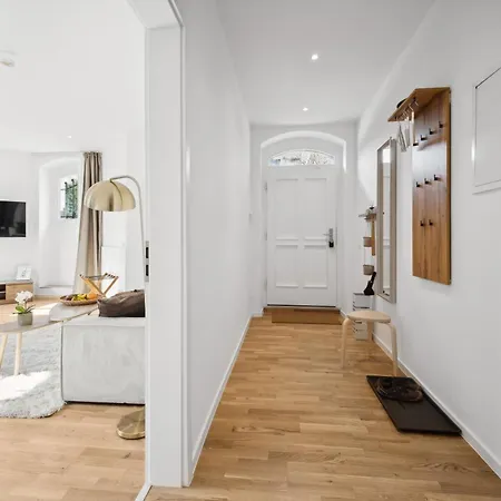 Wiener Palais Am Grossen Garten, Arbeitsplatz, Familie, 7 Pers, Smart-tv