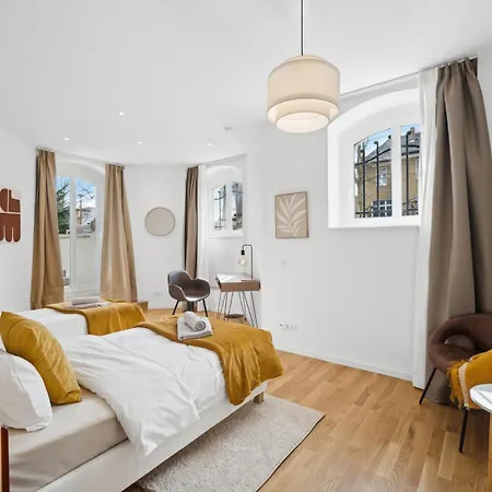 Wiener Palais Am Grossen Garten, Arbeitsplatz, Familie, 7 Pers, Smart-tv Dresda