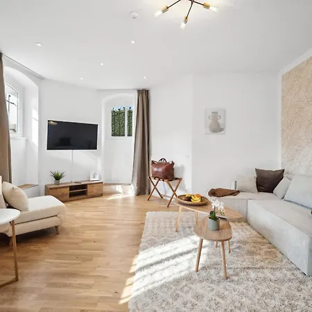 Appartement Wiener Palais Am Grossen Garten, Arbeitsplatz, Familie, 7 Pers, Smart-tv