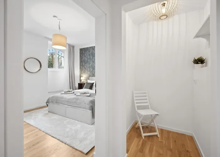 Wiener Palais Am Grossen Garten, Arbeitsplatz, Familie, 8 Pers, Smart-tv Δρέσδη