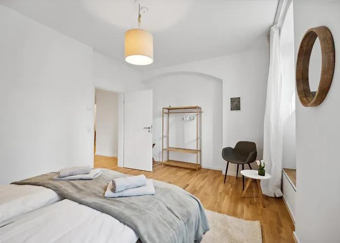 Wiener Palais Am Grossen Garten, Arbeitsplatz, Familie, 8 Pers, Smart-tv