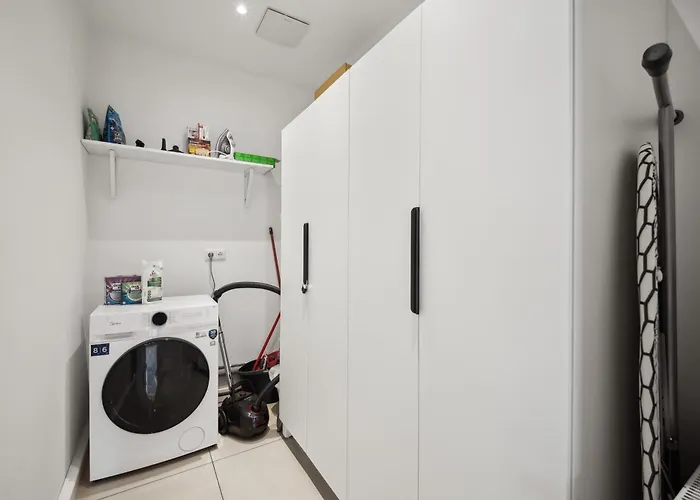 Wiener Palais Am Grossen Garten, Arbeitsplatz, Familie, 8 Pers, Smart-tv * Δρέσδη