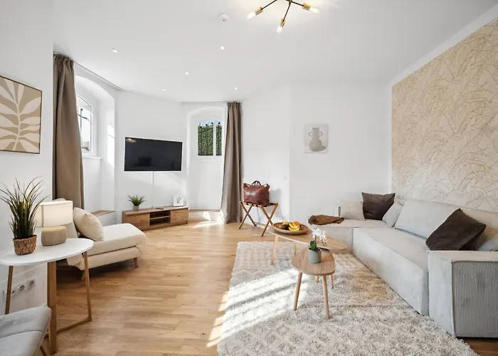 Wiener Palais Am Grossen Garten, Arbeitsplatz, Familie, 8 Pers, Smart-tv Διαμέρισμα *