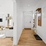 Wiener Palais Am Grossen Garten, Arbeitsplatz, Familie, 8 Pers, Smart-tv