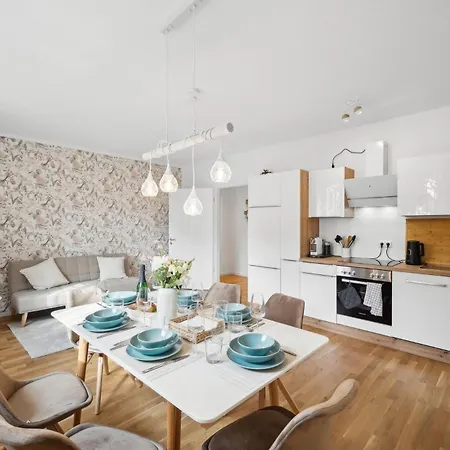 Wiener Palais Am Grossen Garten, Arbeitsplatz, Familie, 8 Pers, Smart-tv